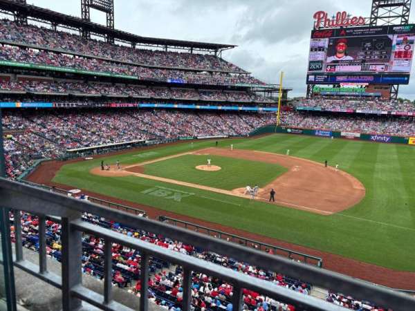 Citizens Bank Park, section: 213, row: 1, seat: 10