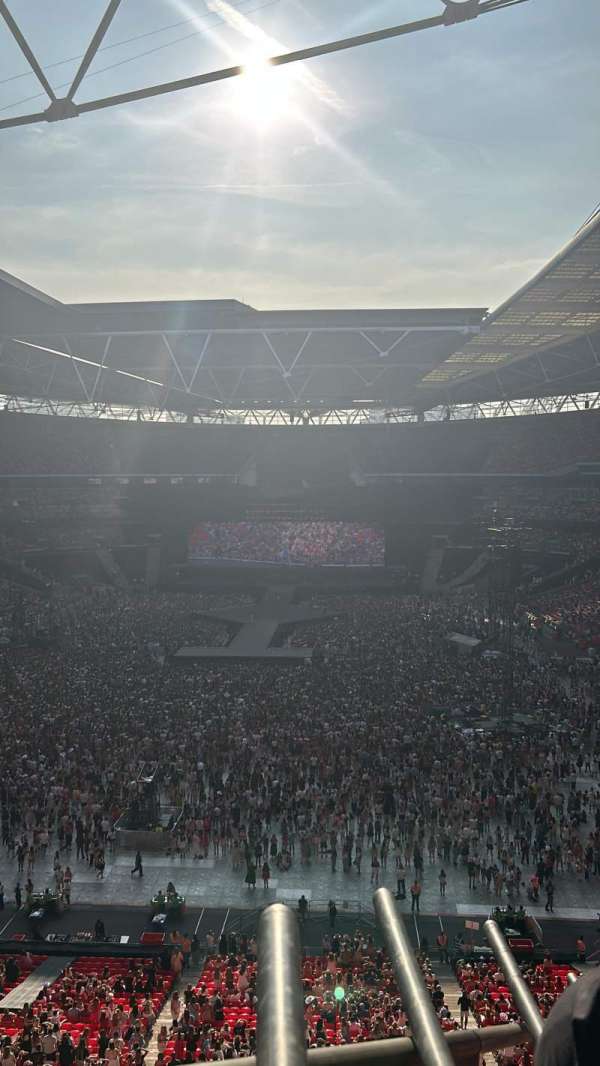 Wembley Stadium, section: 512, row: 6, seat: 12