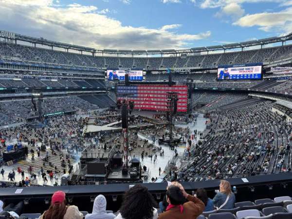 MetLife Stadium, section: 221A, row: 6, seat: 15