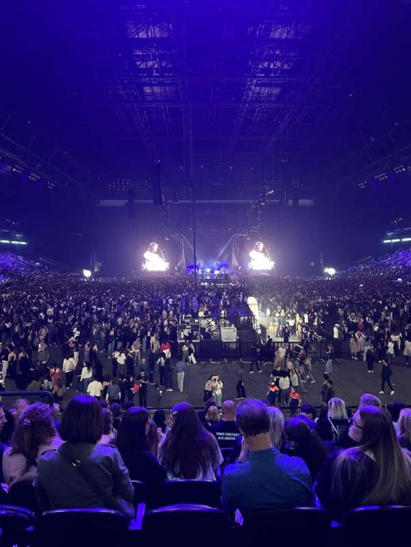 Paris La Défense Arena, section: 109, row: 21, seat: 21