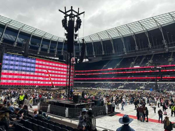 Tottenham Hotspur Stadium, section: 102, row: 8, seat: 29
