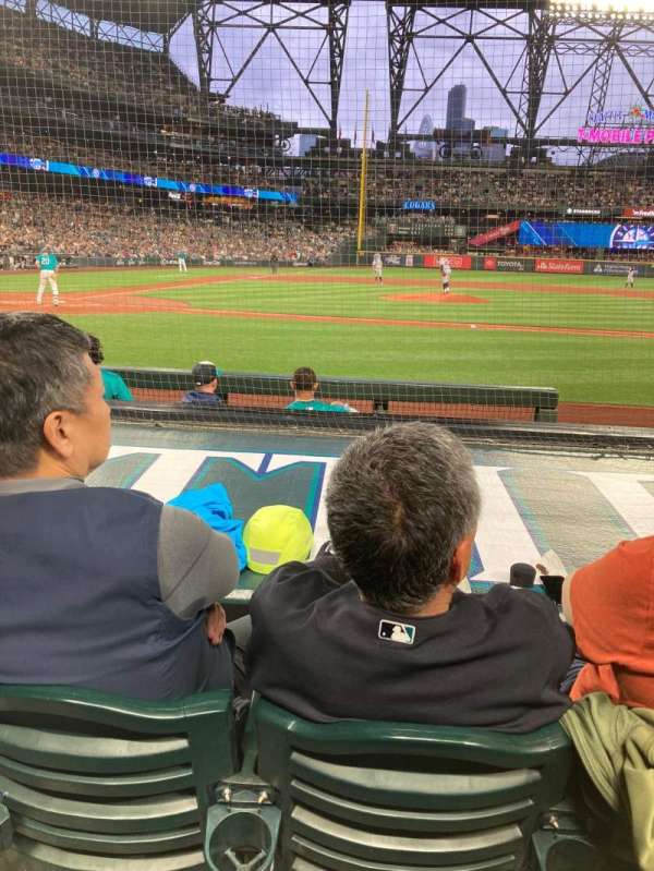 T-Mobile Park, section: 123, row: 6, seat: 11