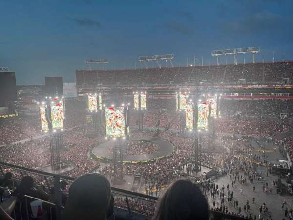 Raymond James Stadium, section: 314, row: B, seat: 21