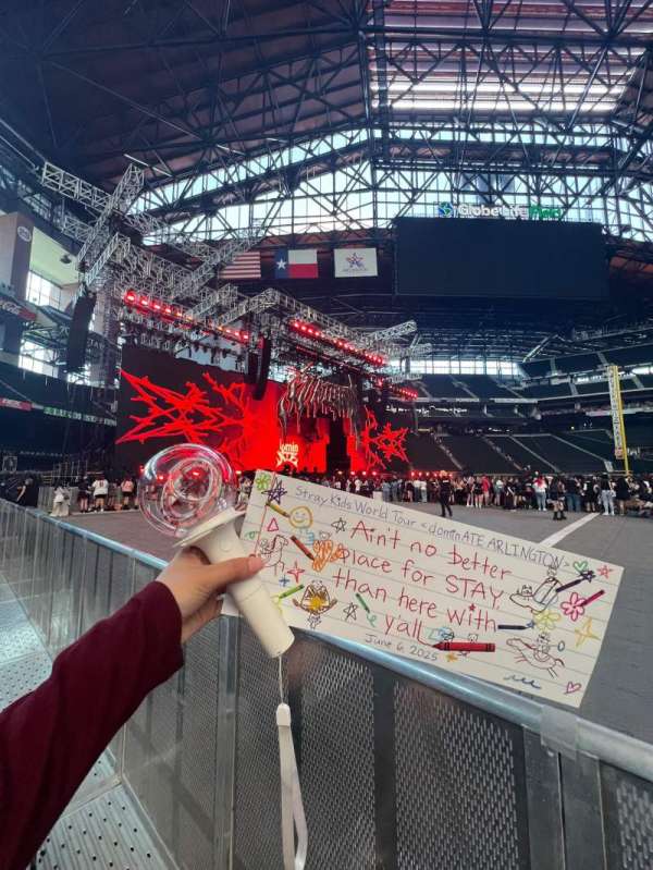 Globe Life Field, section: Floor C, row: 1, seat: 29