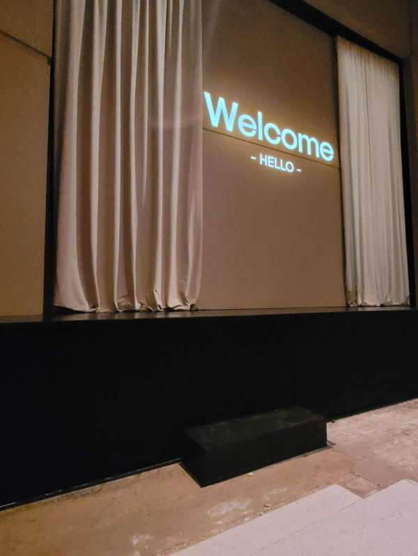 Studio Seaview, section: Left orchestra, row: A, seat: 3