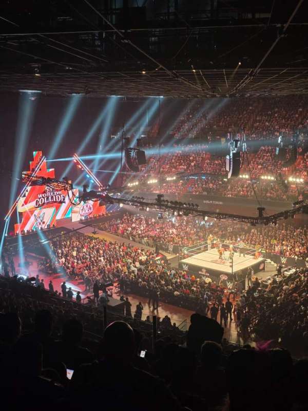Kia Forum, section: 230, row: 14, seat: 13