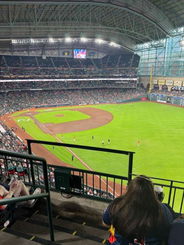 Daikin Park, section: 333, row: 2, seat: 1