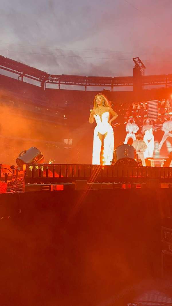 MetLife Stadium, section: Floor 12, row: 1, seat: 7