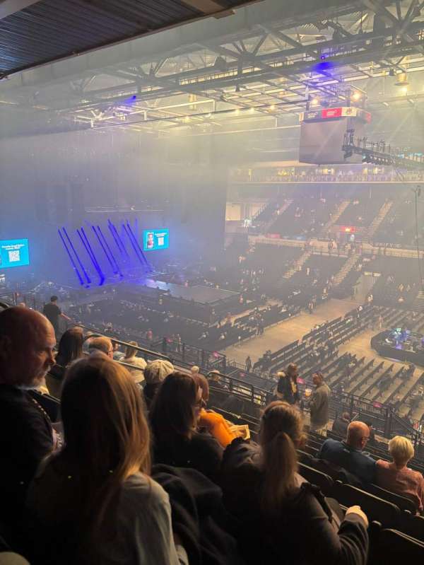Utilita Arena Sheffield, section: 206, row: S, seat: 8
