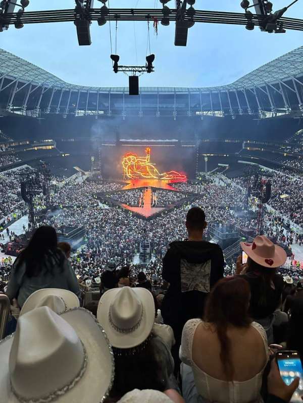 Tottenham Hotspur Stadium, section: 452, row: 66, seat: 213