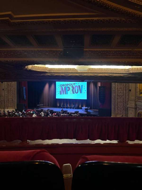 Chicago Theatre, section: Mezzanine Box H, row: H4, seat: 12