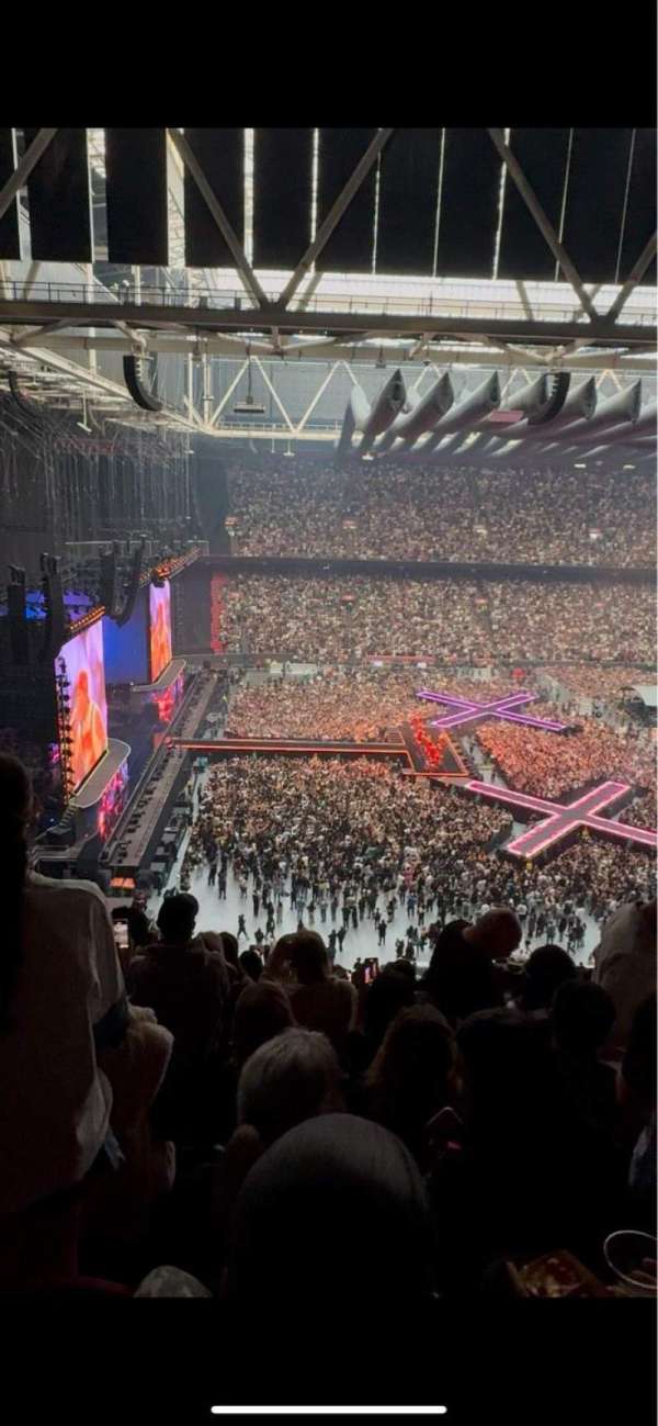 Johan Cruijff ArenA, section: 407, row: 22, seat: 187