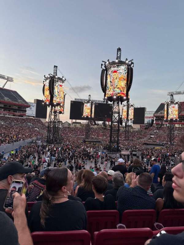 Raymond James Stadium, section: 121, row: Y, seat: 11