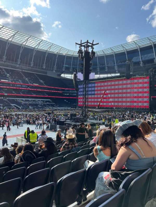 Tottenham Hotspur Stadium, section: 123, row: 14, seat: 734