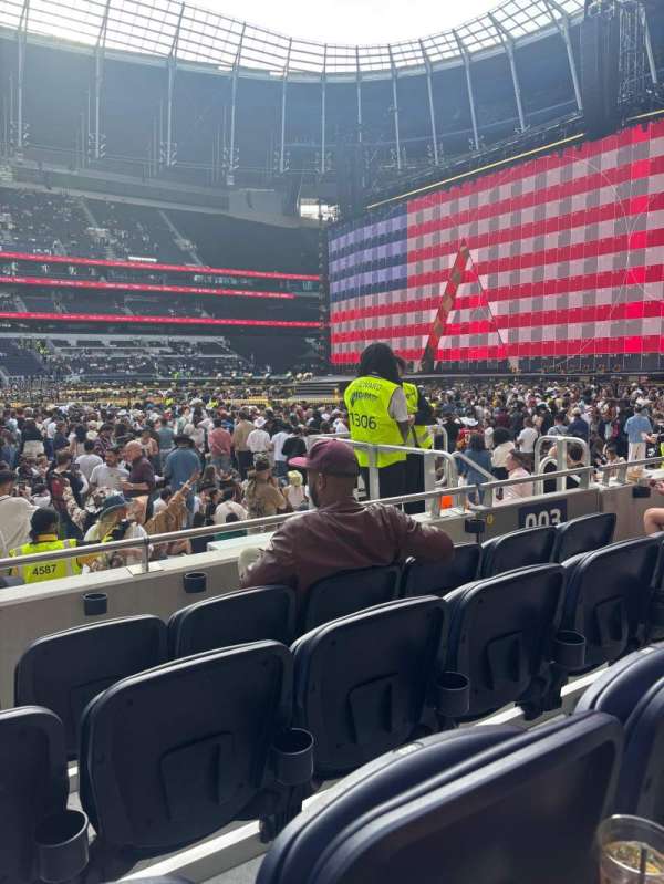Tottenham Hotspur Stadium, section: 121, row: 4, seat: 664