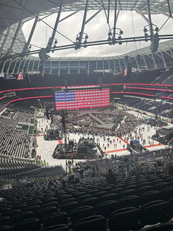 Tottenham Hotspur Stadium, section: 324, row: 69, seat: 299