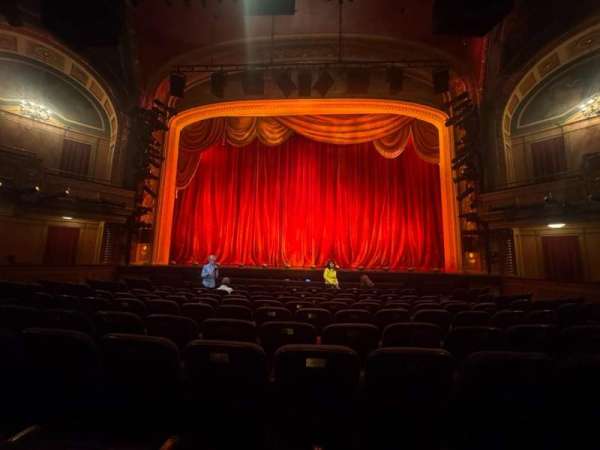Todd Haimes Theatre, section: Orchestra C, row: J, seat: 107