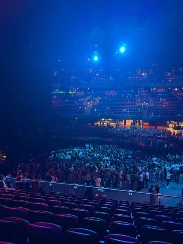Ziggo Dome, section: 103, row: 11, seat: 370