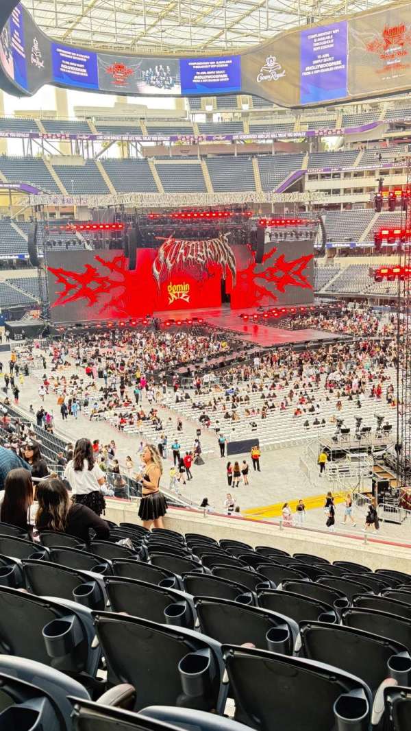 SoFi Stadium, section: 226, row: 11, seat: 2