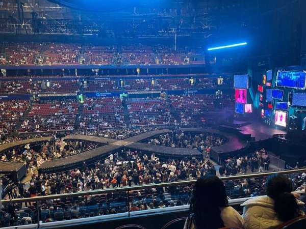 Qudos Bank Arena, section: 42, row: D, seat: 305