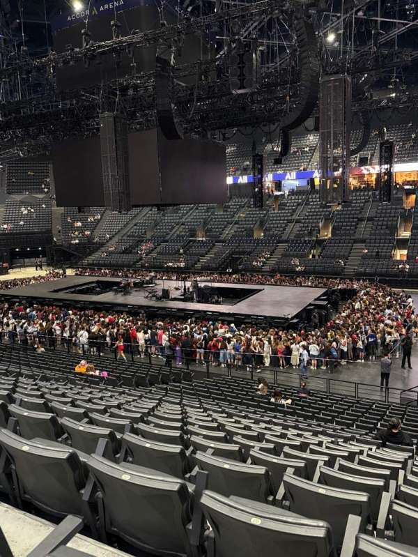 Accor Arena, section: Gradin R, row: 7, seat: 8