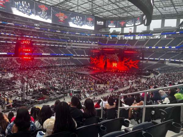 SoFi Stadium, section: 240, row: 10, seat: 4