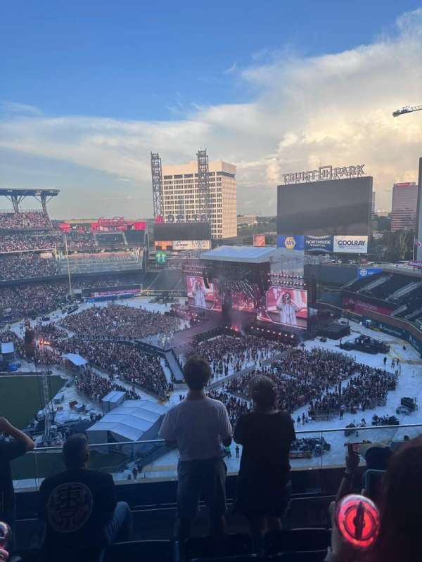 Truist Park, section: 416, row: 4, seat: 10
