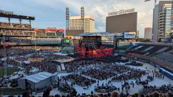 Truist Park, section: 215, row: 14, seat: 15