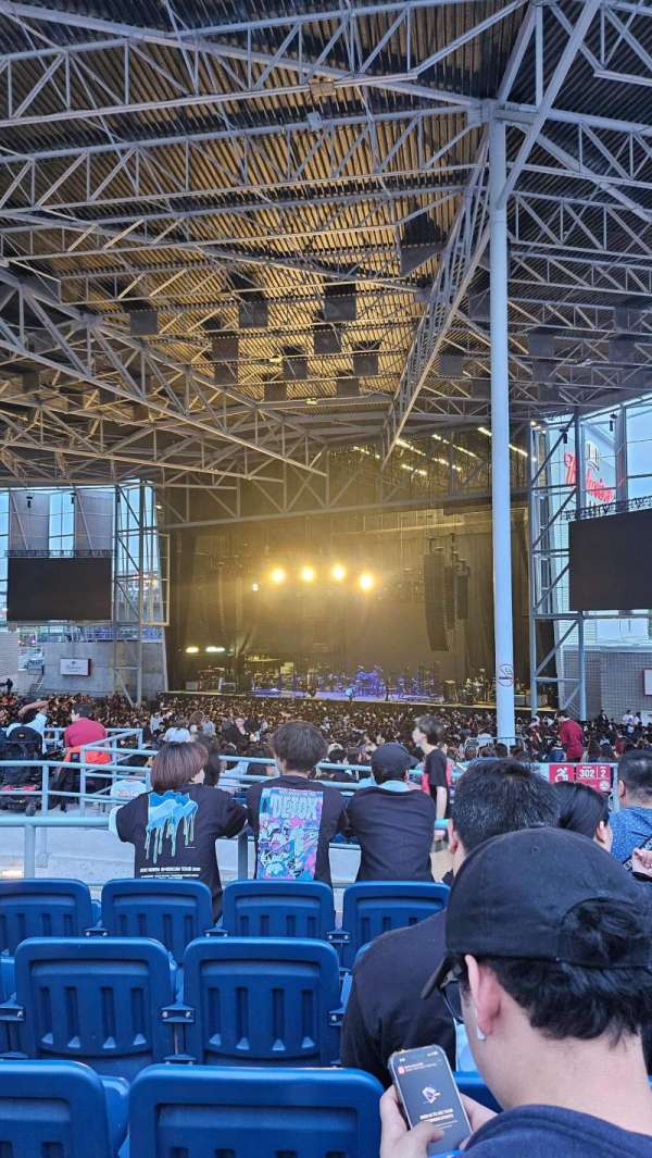 RBC Amphitheatre, section: 403, row: E, seat: 8