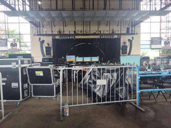 Riverbend Music Center, section: 800, row: AA, seat: 822