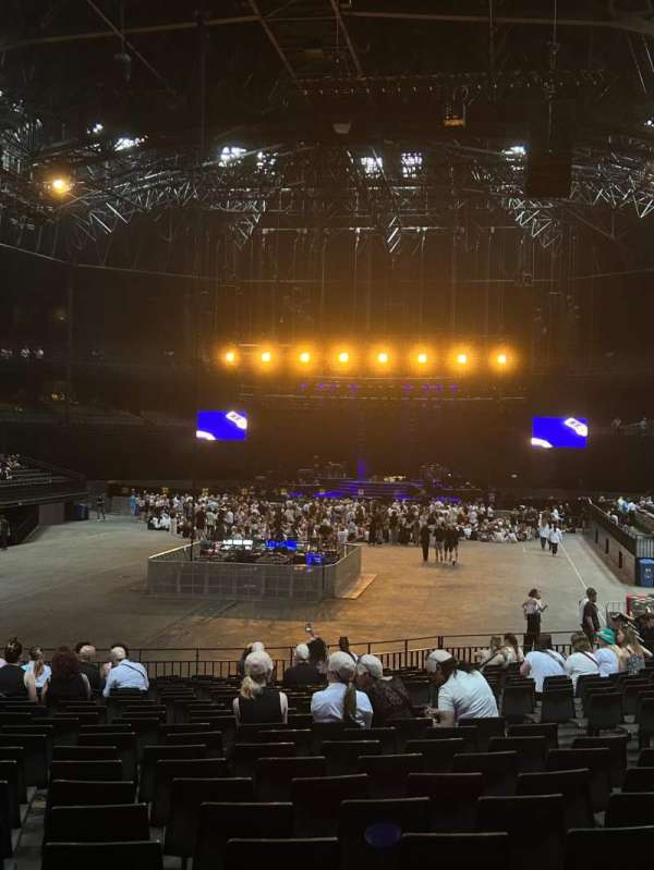 AFAS Dome, section: 130, row: 25, seat: 2