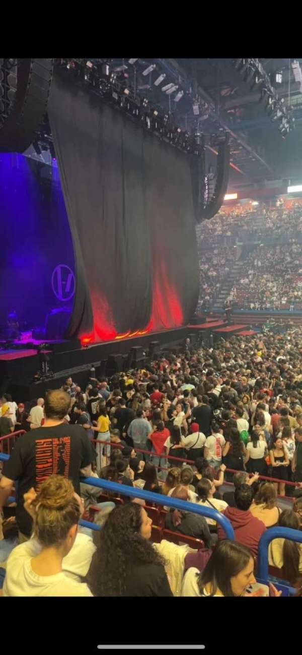 Unipol Forum, section: B5, row: 4, seat: 6