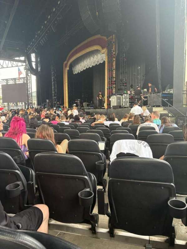 The Pavilion at Star Lake, section: 1, row: U, seat: 6