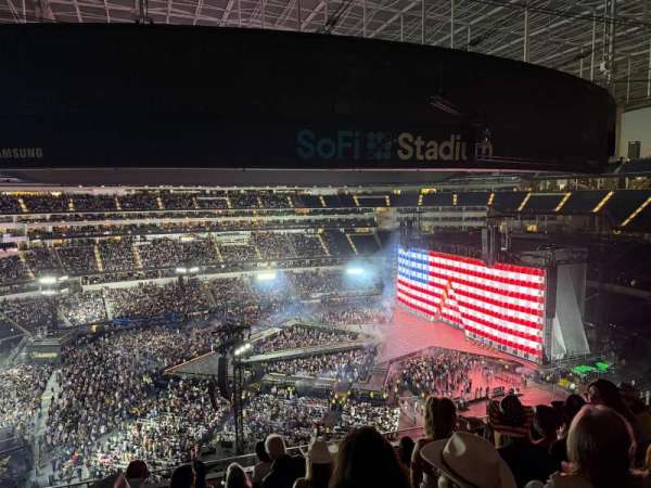 SoFi Stadium, section: 347, row: 7, seat: 10