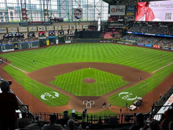 Daikin Park, section: 319, row: 8, seat: 5