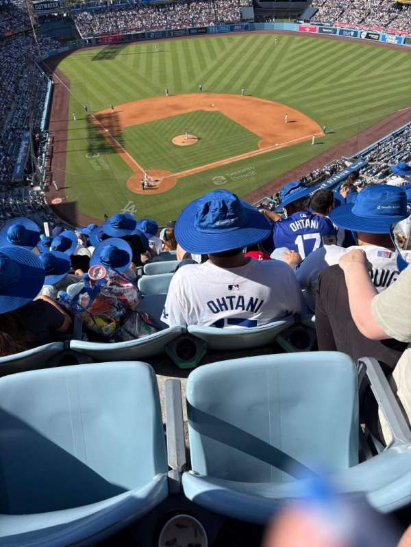 Dodger Stadium, section: 6TD, row: L, seat: 9