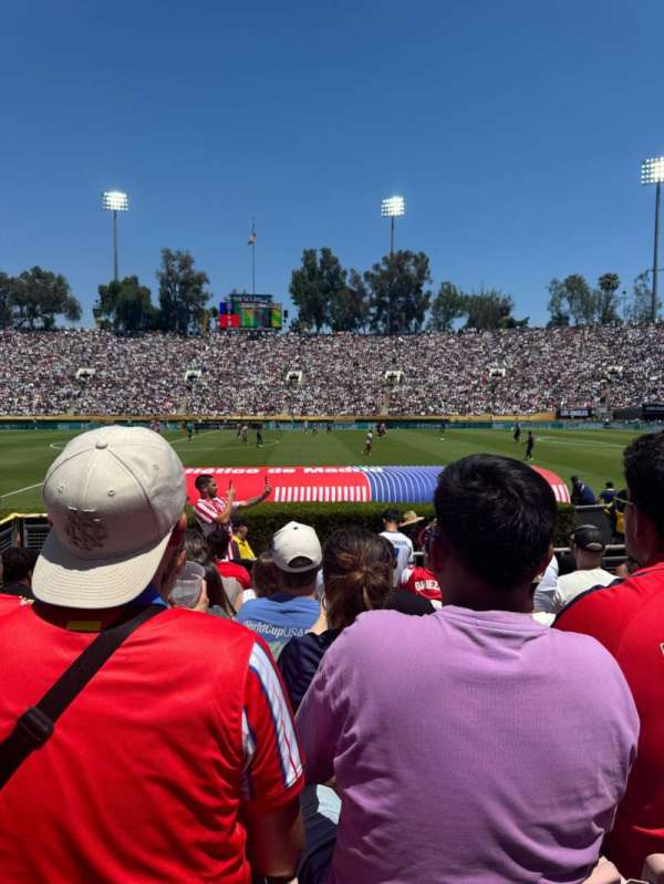 Rose Bowl, section: 19-H, row: 7, seat: 104
