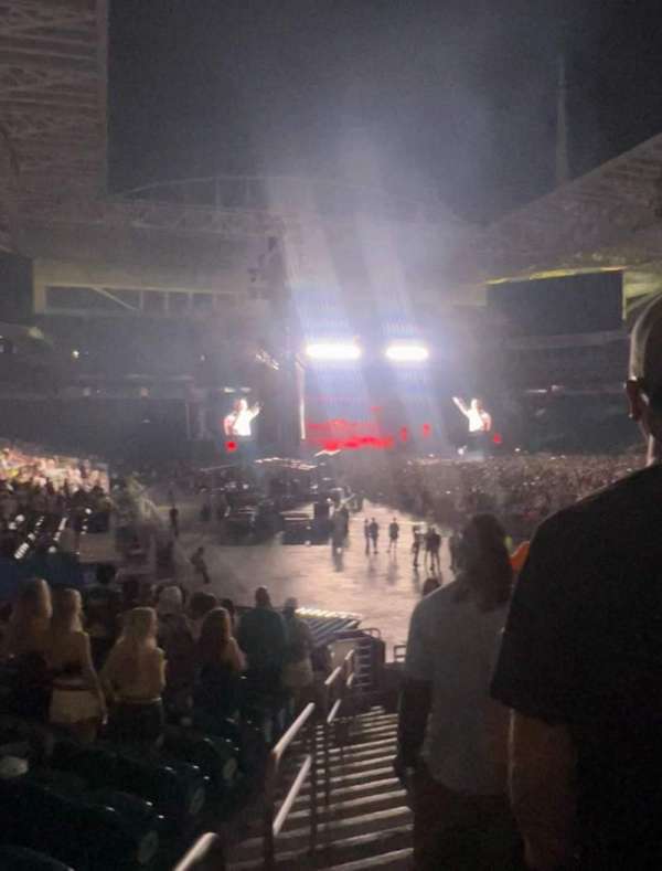 Hard Rock Stadium, section: 135, row: 13, seat: 21