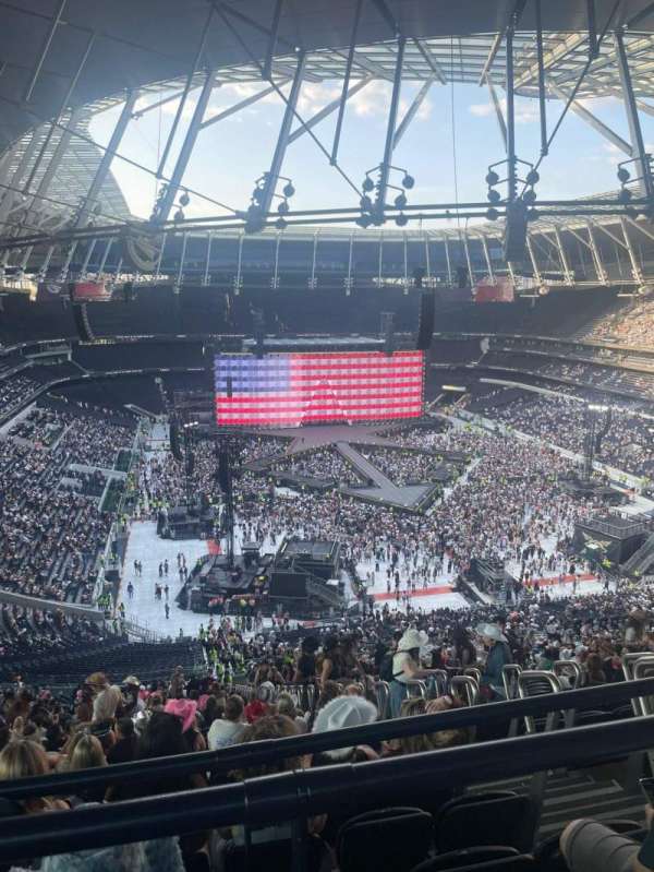 Tottenham Hotspur Stadium, section: 324, row: 73, seat: 288