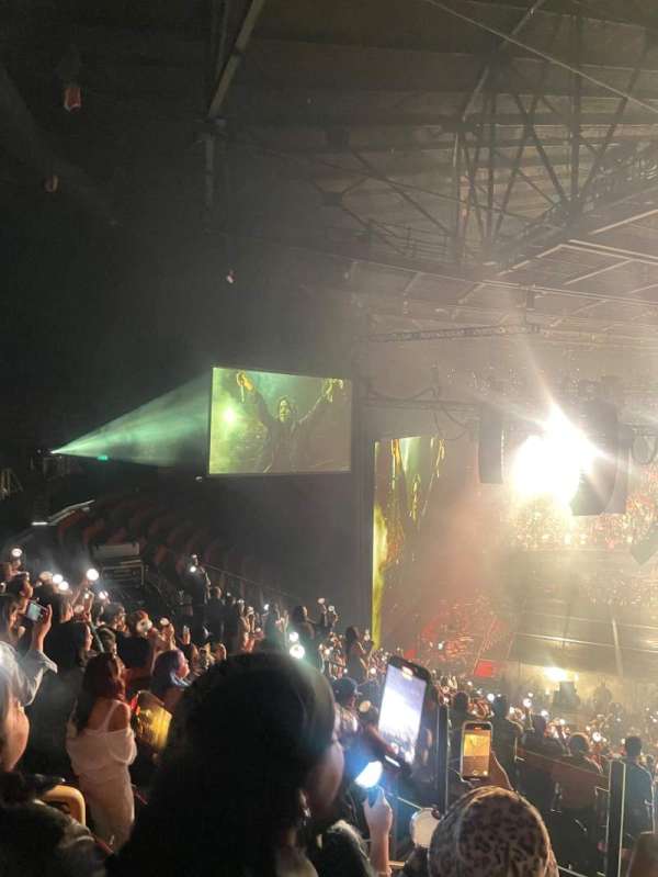 Kia Forum, section: 224, row: 7, seat: 4