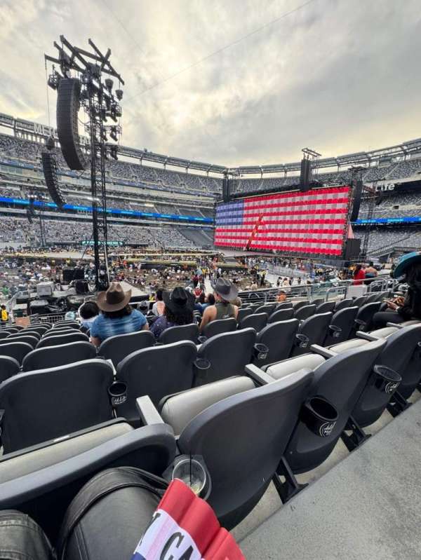 MetLife Stadium, section: 115C, row: 11, seat: 12