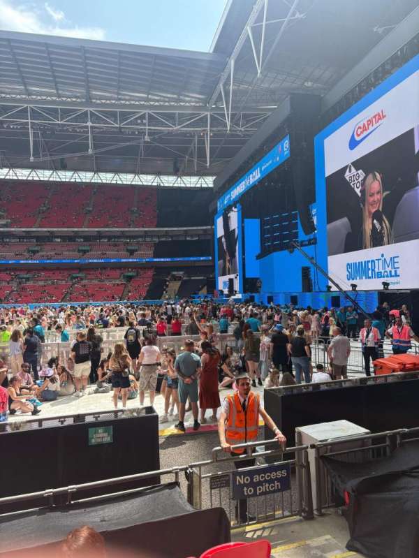 Wembley Stadium, section: 141, row: 6, seat: 233