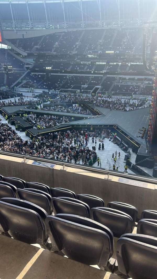 Tottenham Hotspur Stadium, section: 523, row: 5, seat: 757