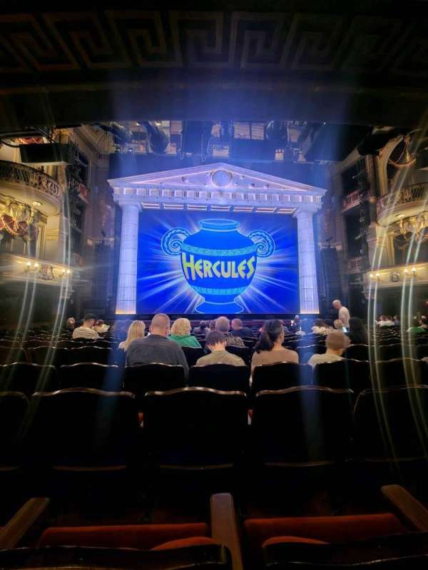 Theatre Royal Drury Lane, section: Stalls, row: P, seat: 30