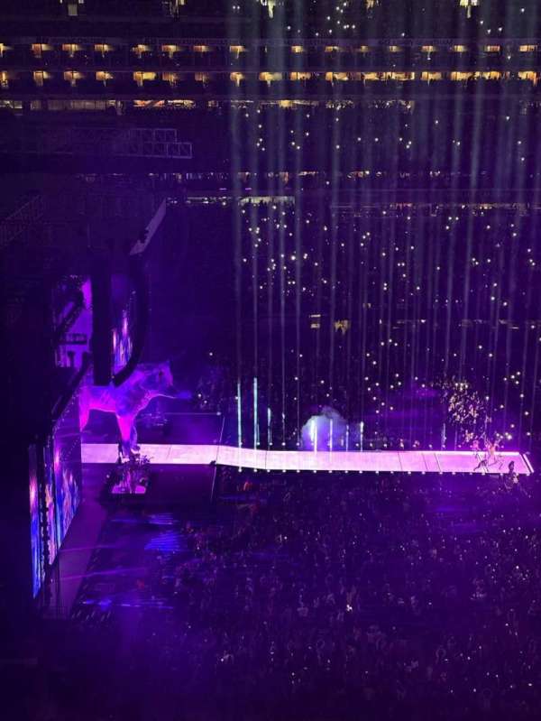 MetLife Stadium, section: 304, row: 5, seat: 21