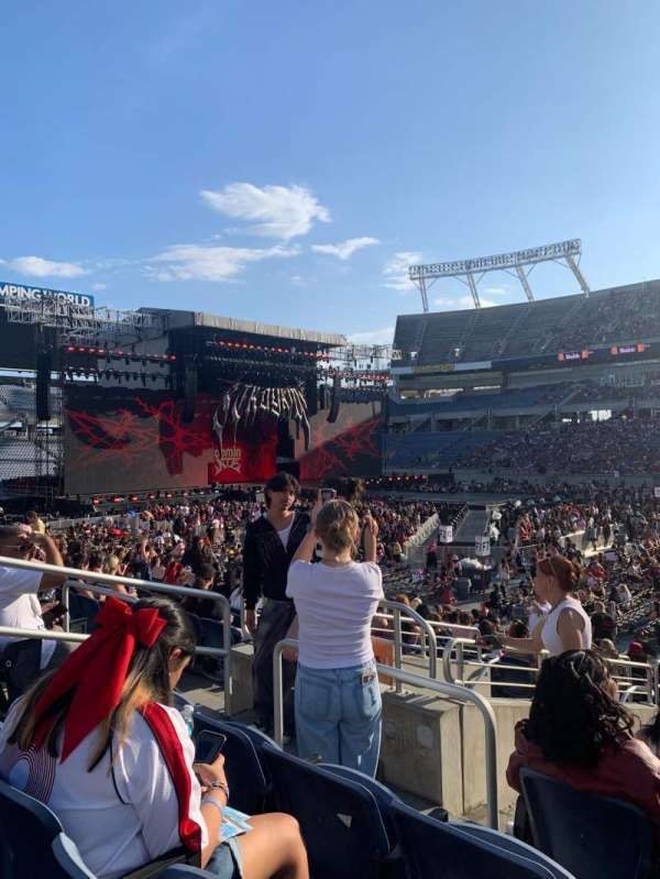 Camping World Stadium, section: 106, row: R, seat: 20