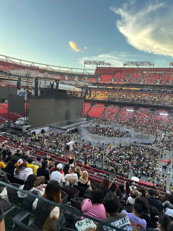Northwest Stadium, section: 342, row: 10, seat: 8