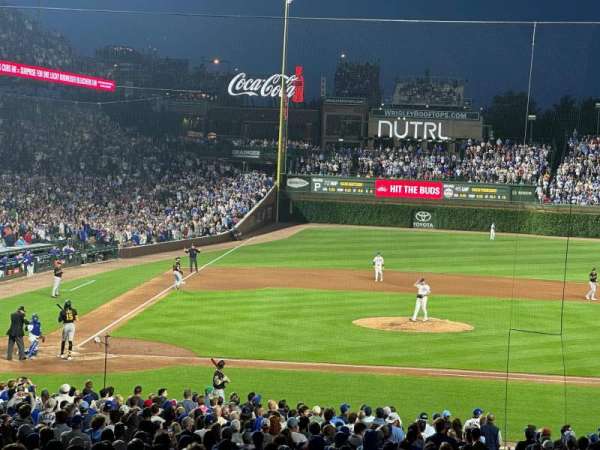 Wrigley Field, section: 222, row: 5, seat: 17