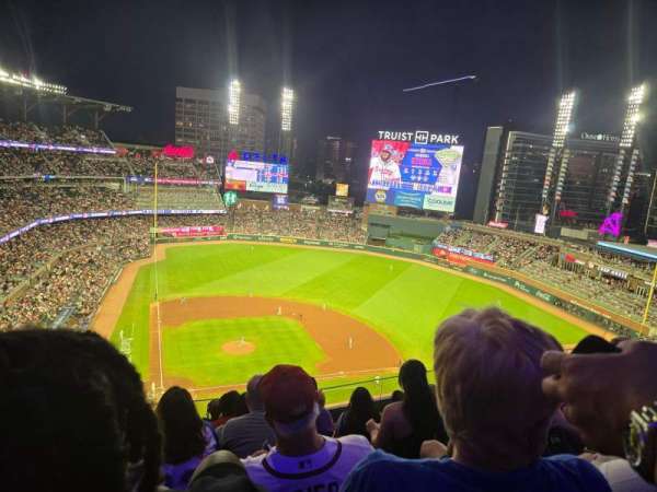 Truist Park, section: 422, row: 7, seat: 26