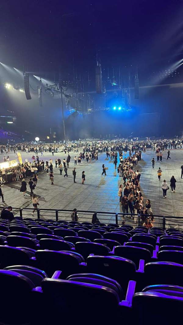 Paris La Défense Arena, section: 111, row: 21, seat: 18